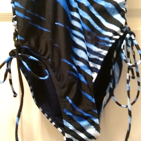 New Rachel Roy Blue Zebra Suit (M) - Picture 6 of 12